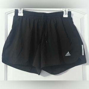 🔴Black Adidas Women’s Running Shorts